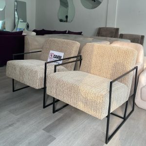 Accent chair with metal base