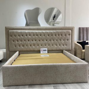 6x7 Stylish bedframe with headboard