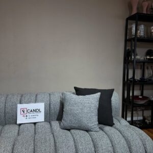 L-shape with perfect blend of bold lines