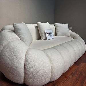 3-seater sofa in off-white boucle fabric